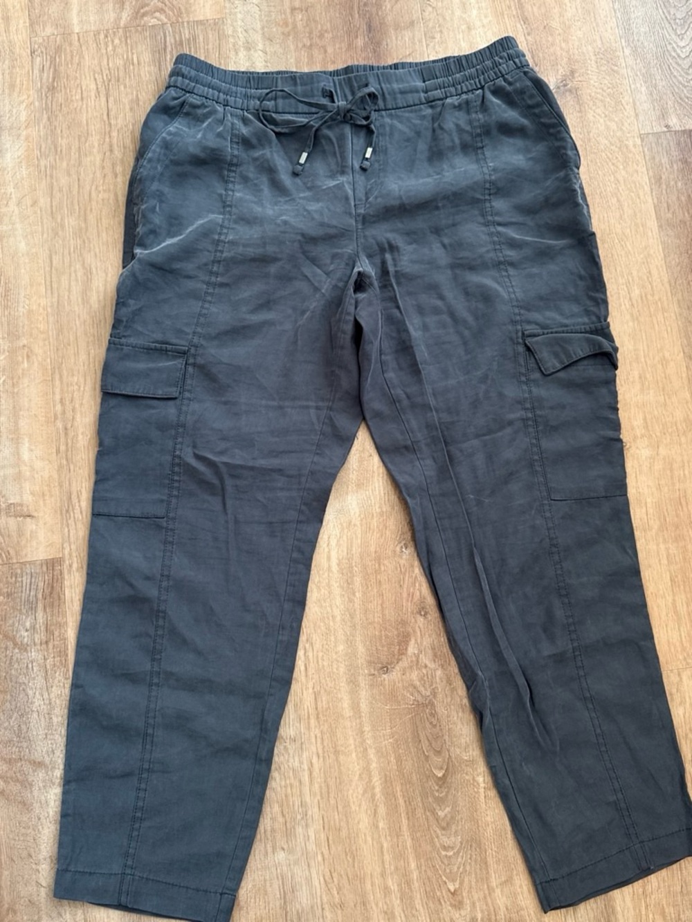 Old Navy Black Women's Cargo Jogger Pants